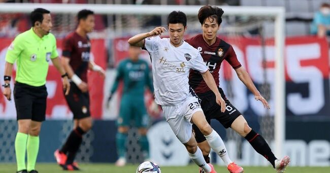 Màn thư hùng Gimcheon Sangmu vs Jeonbuk Hyundai Motors