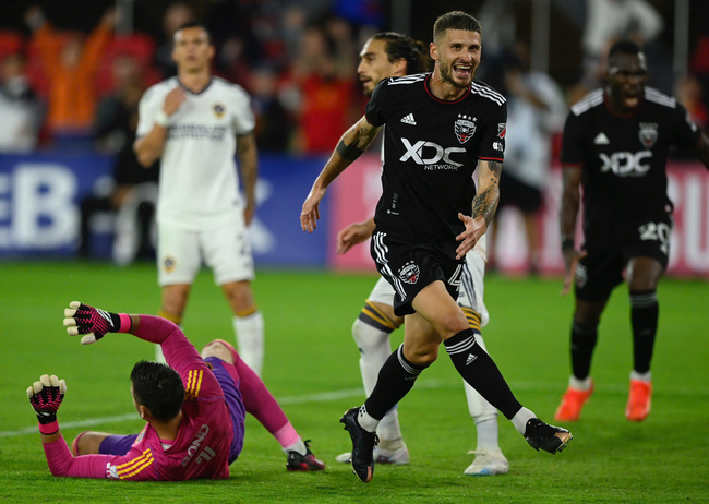 Màn thư hùng Los Angeles Galaxy vs DC United